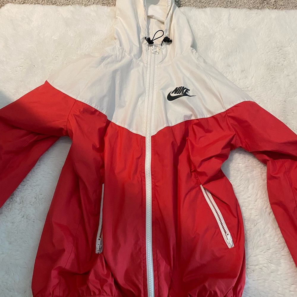 Nike wind breaker